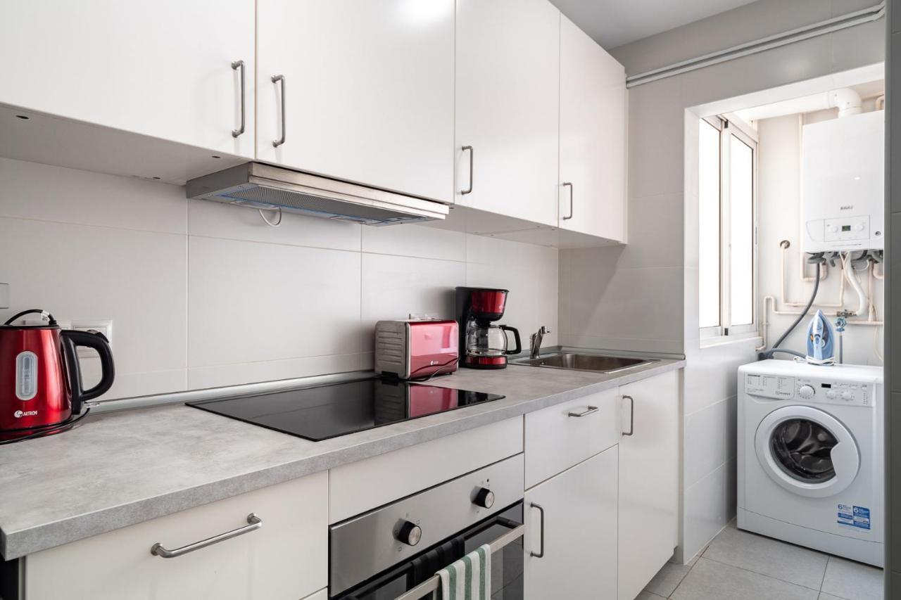 Lovely Apartment Barca 2 サン・アドリア・デ・ベソス エクステリア 写真